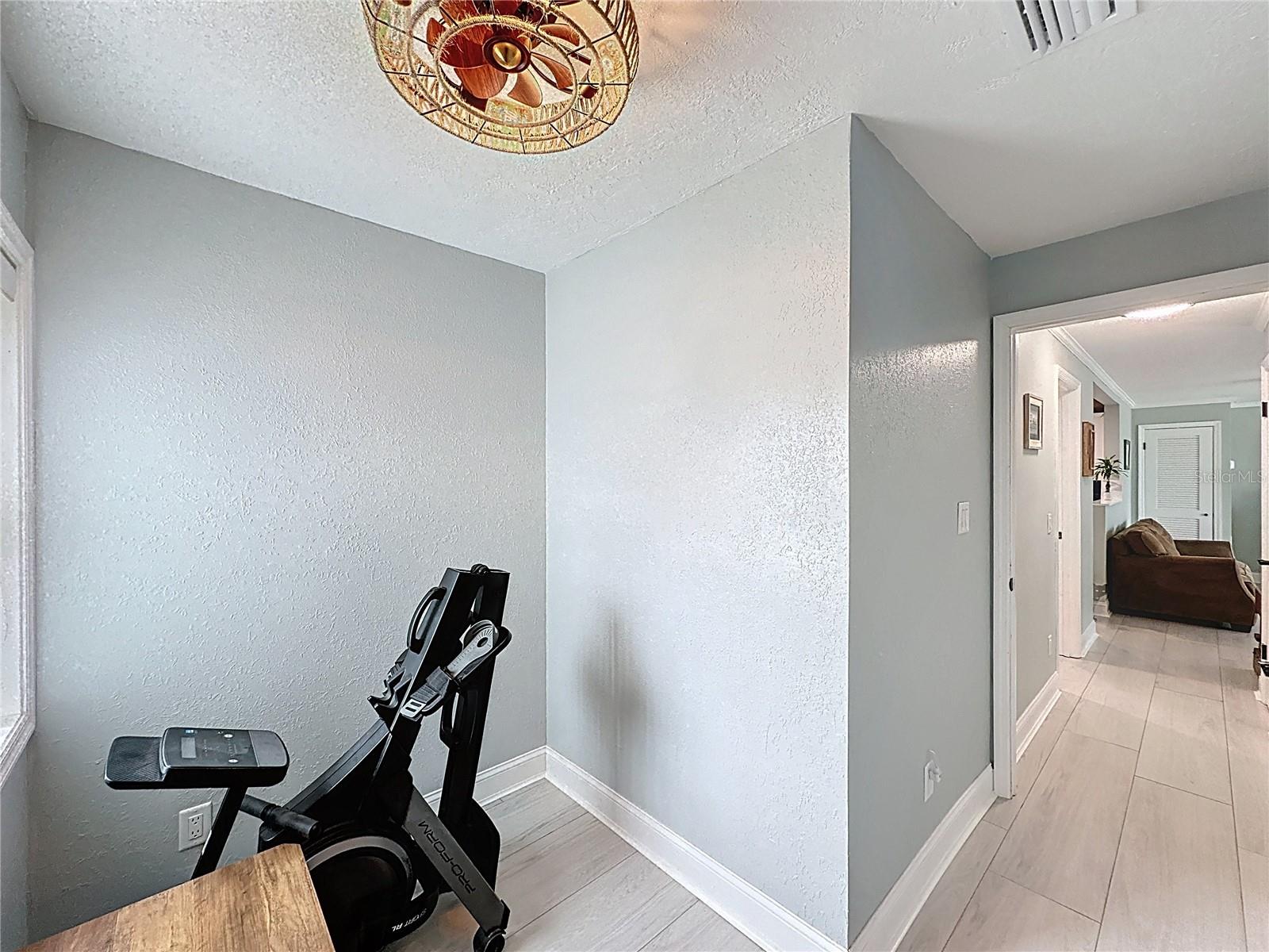 Image 35 of 56 For 414 Oakridge Avenue