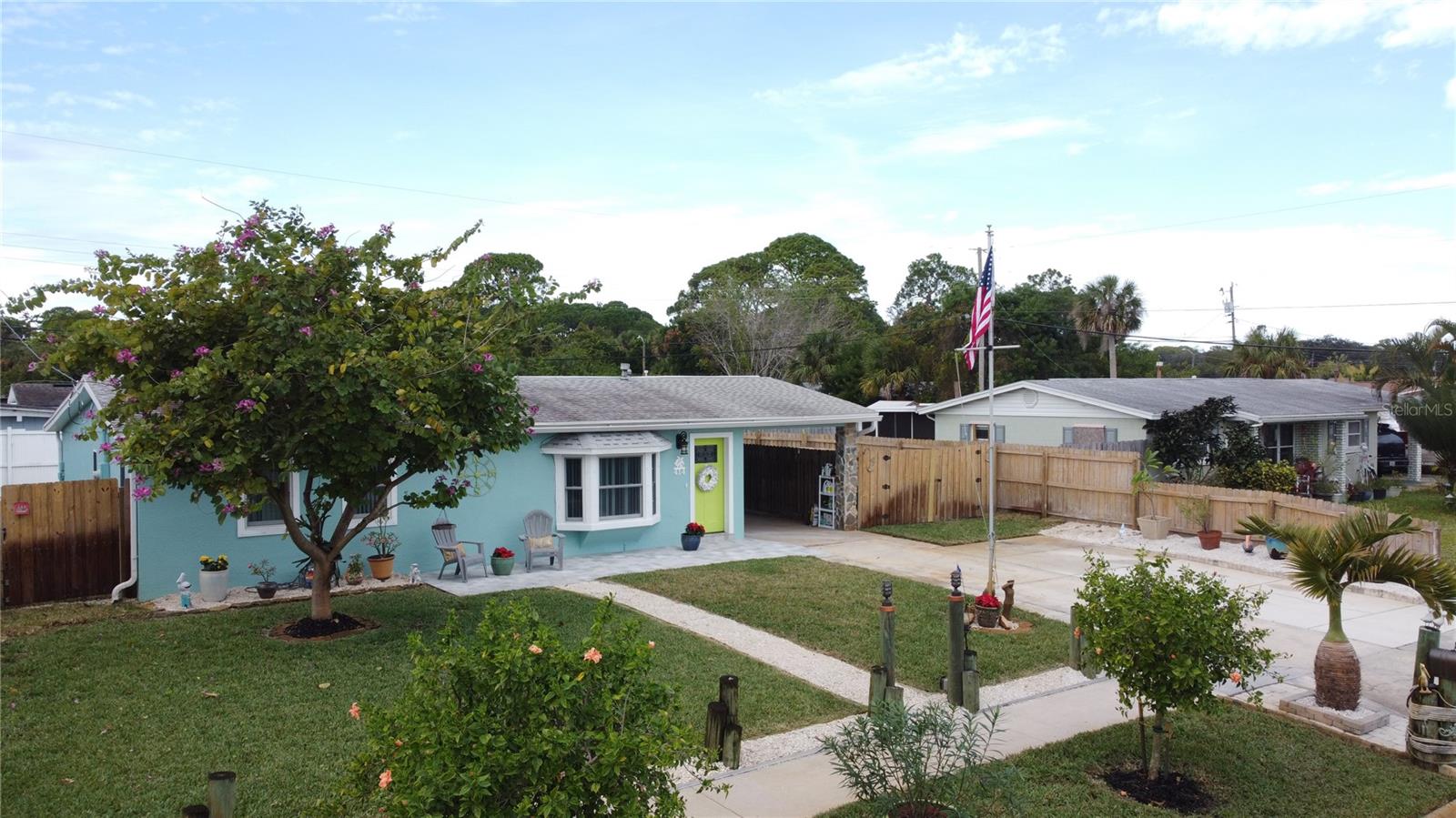 Image 4 of 56 For 414 Oakridge Avenue