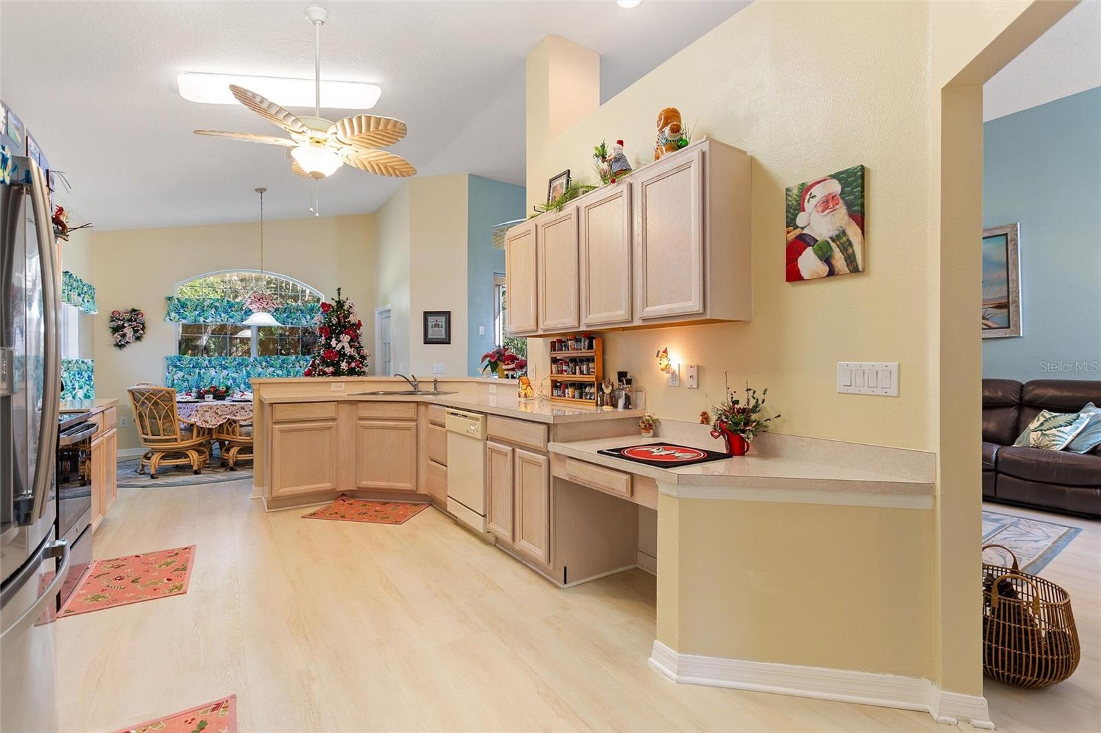 Image 16 of 61 For 642 Vista Oaks Way