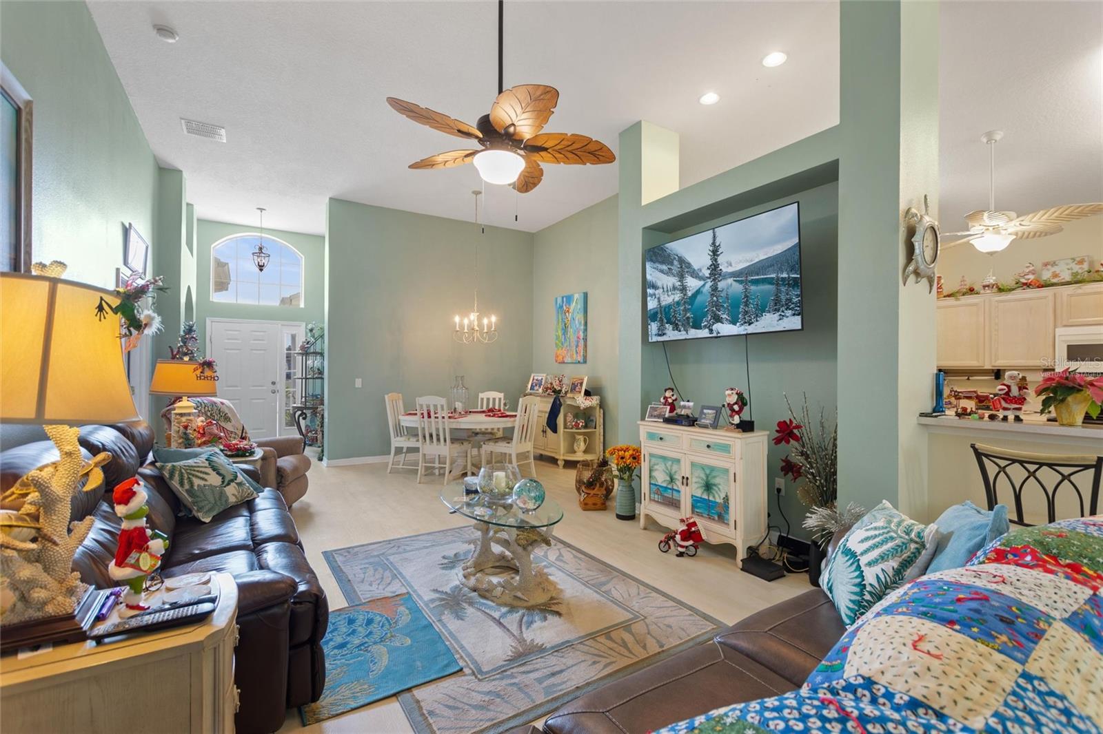 Image 3 of 61 For 642 Vista Oaks Way