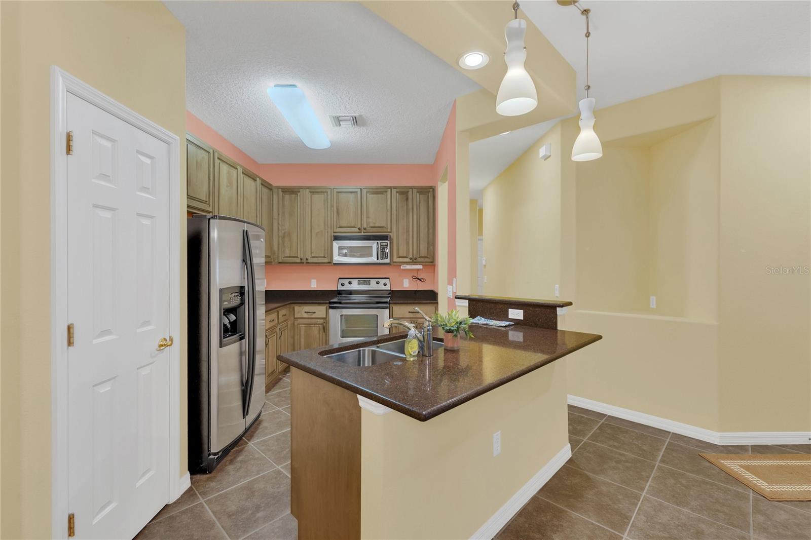 Image 6 of 21 For 3401 Home Town Lane