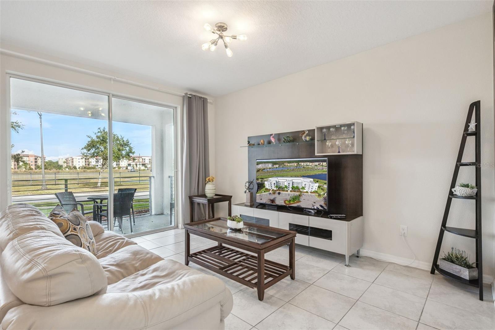 Image 5 of 61 For 4721 Clock Tower Drive 107