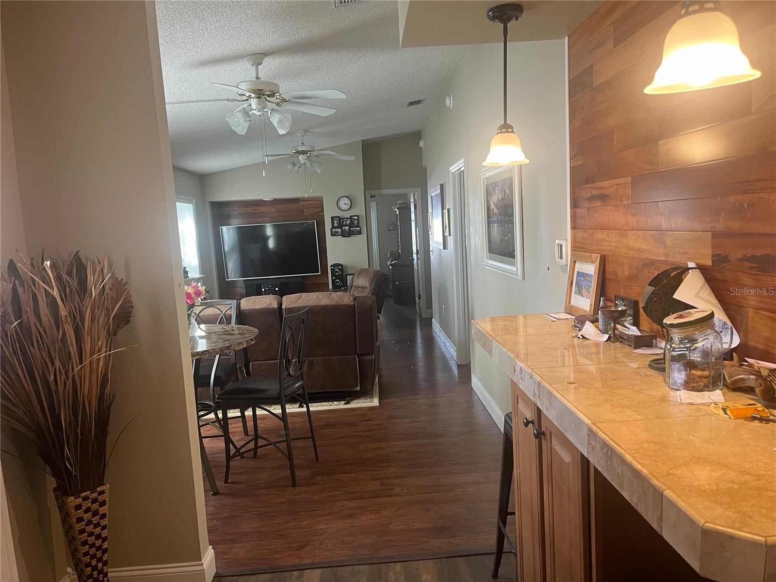 Image 3 of 9 For 1829 Nicaragua Way Ne