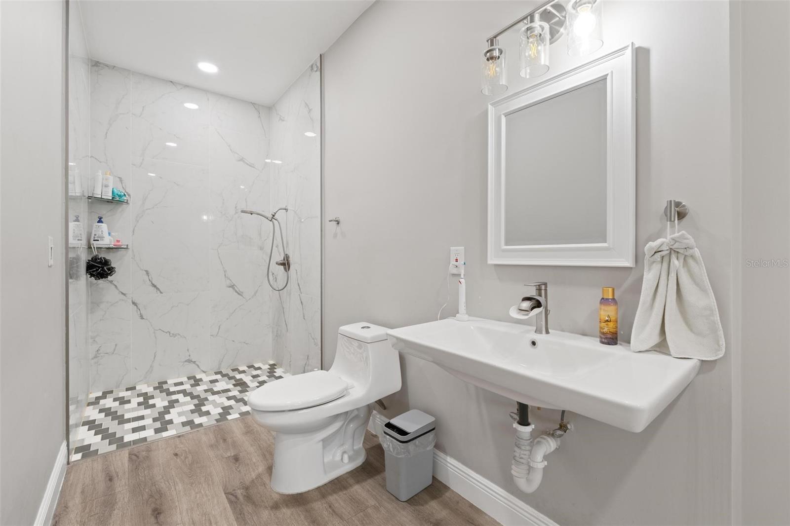 Image 41 of 54 For 343 187th Terrace