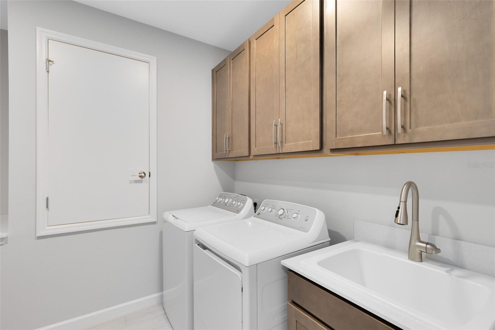 Image 27 of 36 For 5229 Prairie Preserve Run