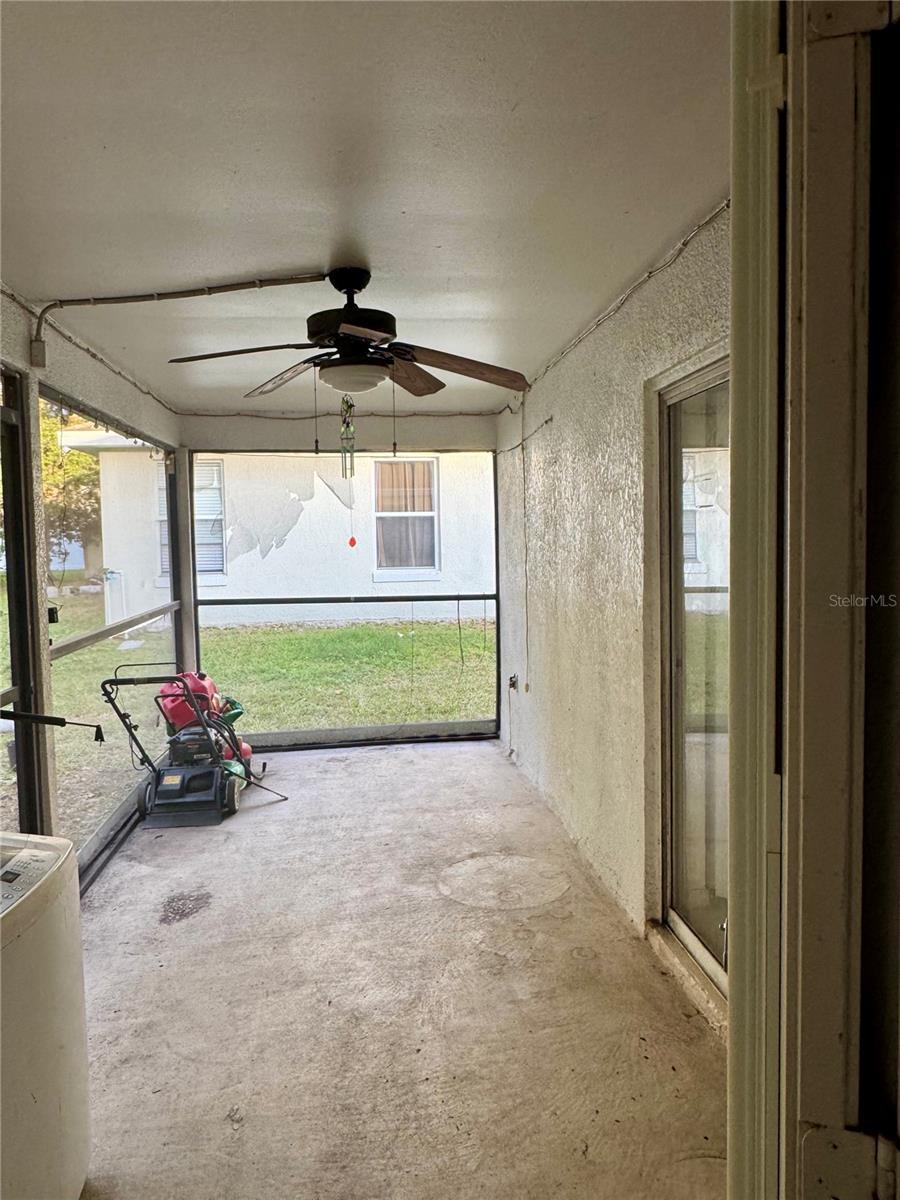 Image 11 of 15 For 405 Arkansas Court