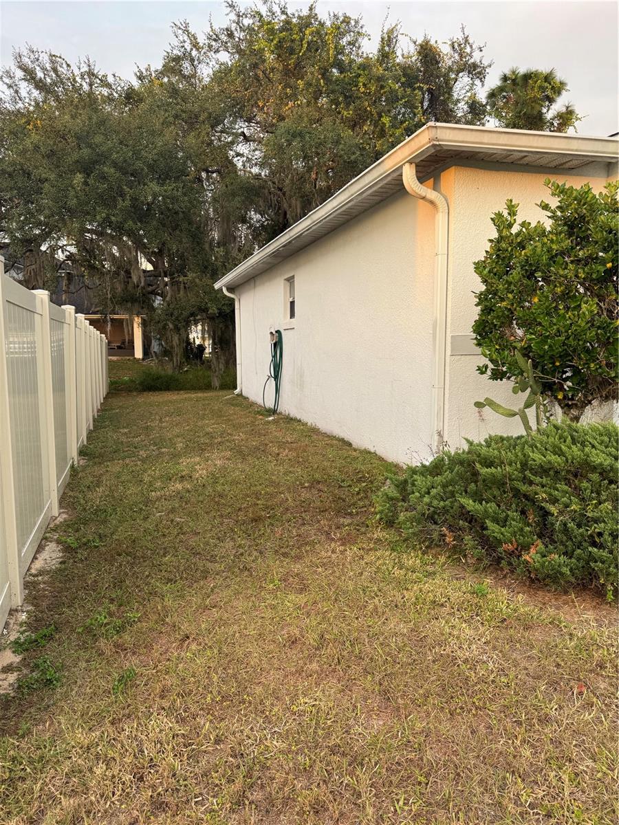 Image 12 of 15 For 405 Arkansas Court