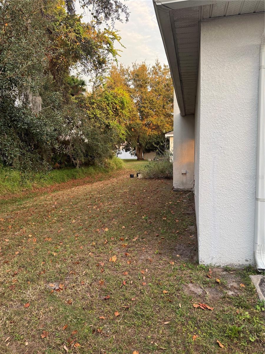 Image 14 of 15 For 405 Arkansas Court