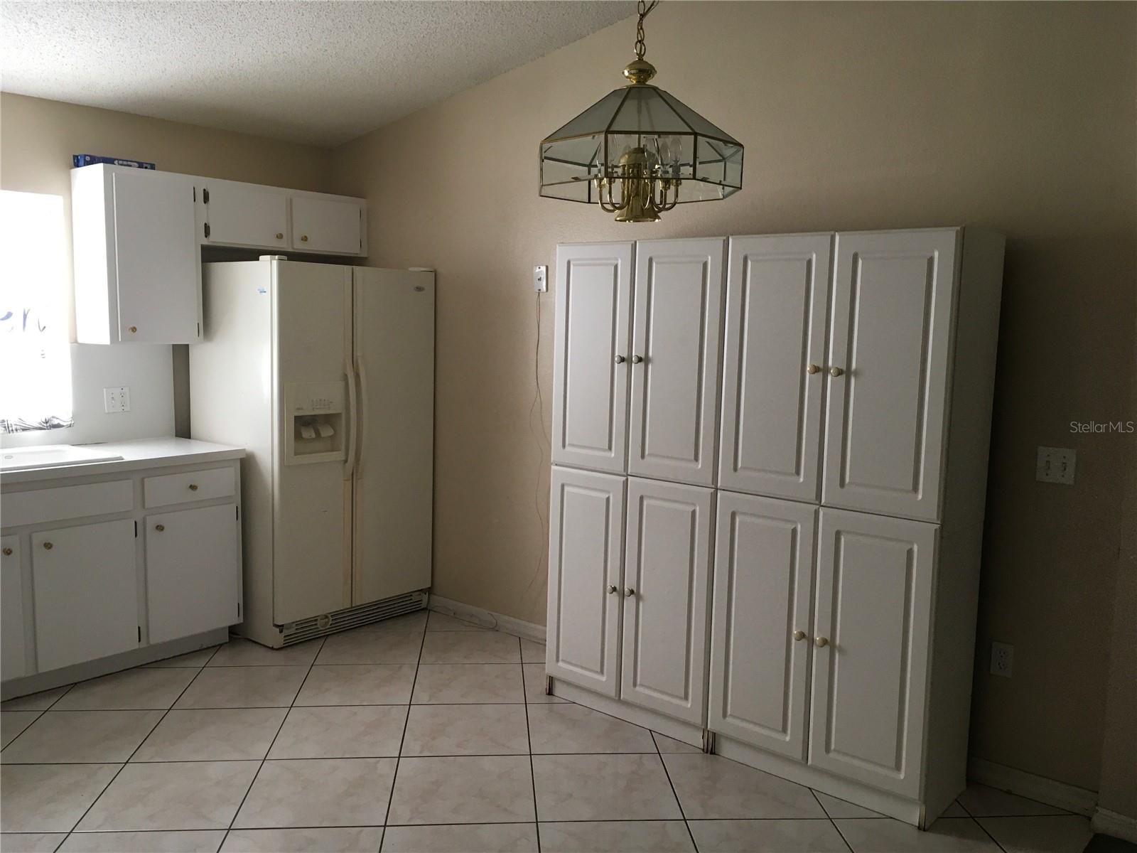 Image 8 of 15 For 405 Arkansas Court