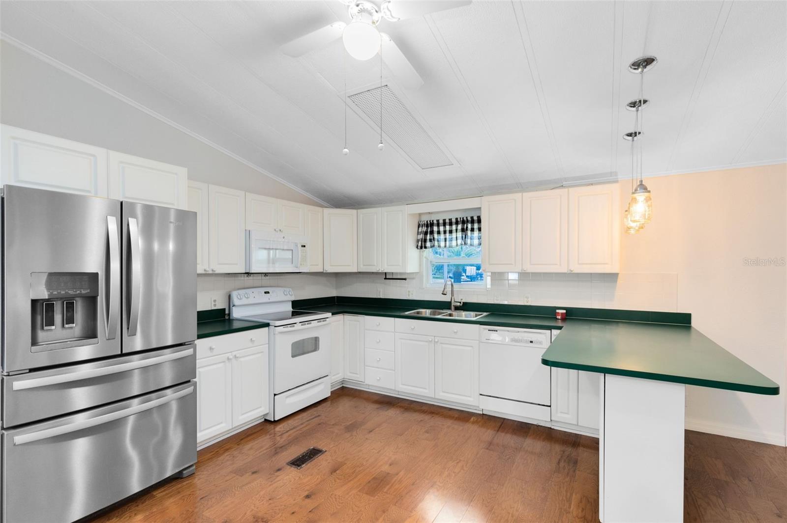 Image 7 of 28 For 2054 Bradley Drive