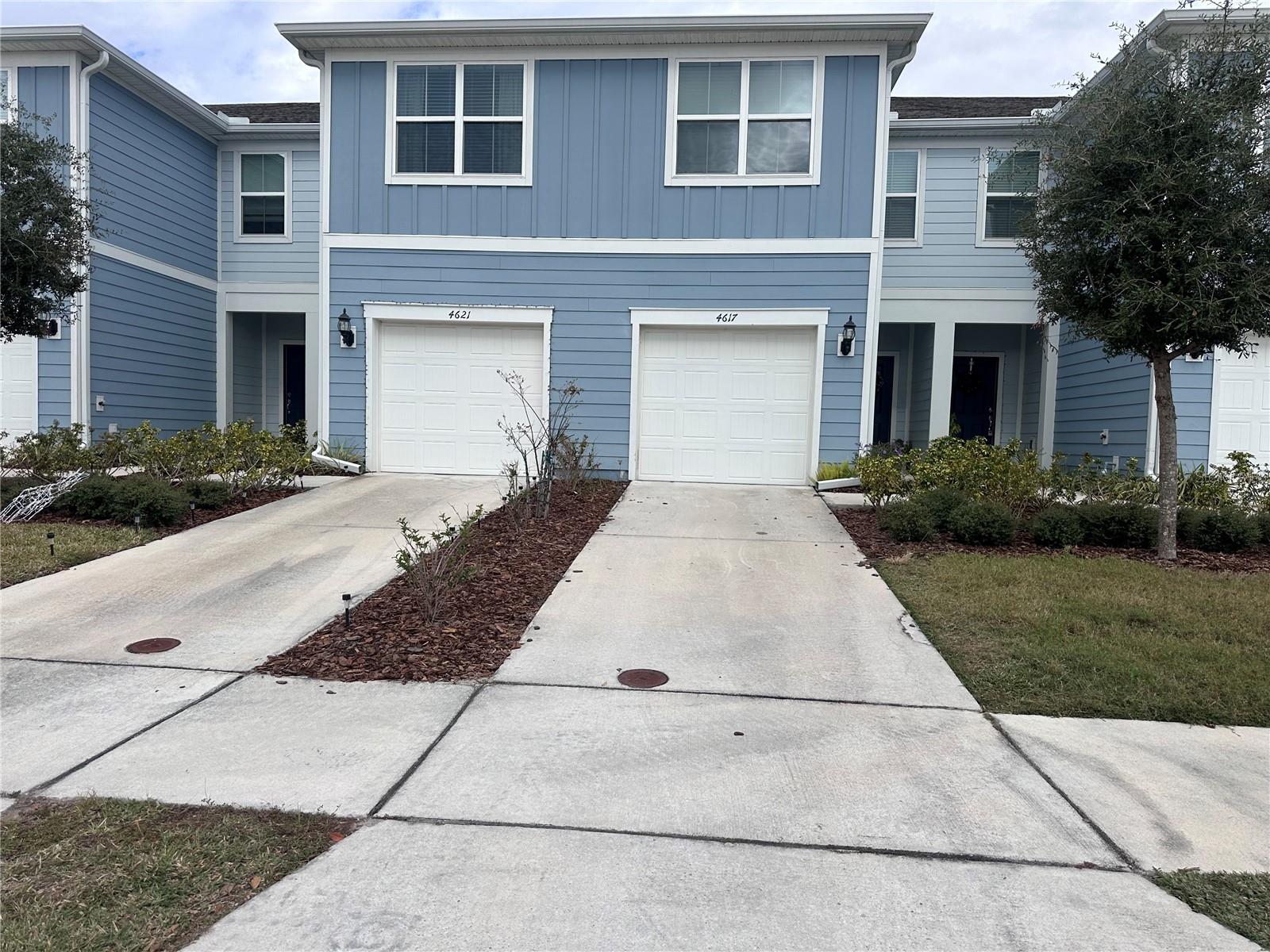 Image 2 of 23 For 4617 Sparkling Shell Avenue