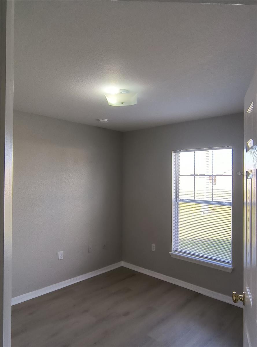 Image 11 of 31 For 320 Puffer Court