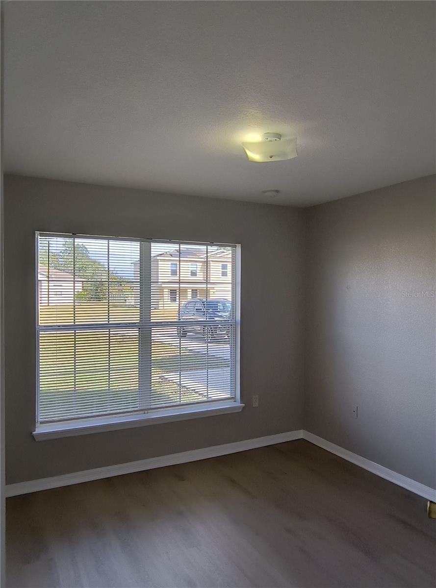 Image 12 of 31 For 320 Puffer Court