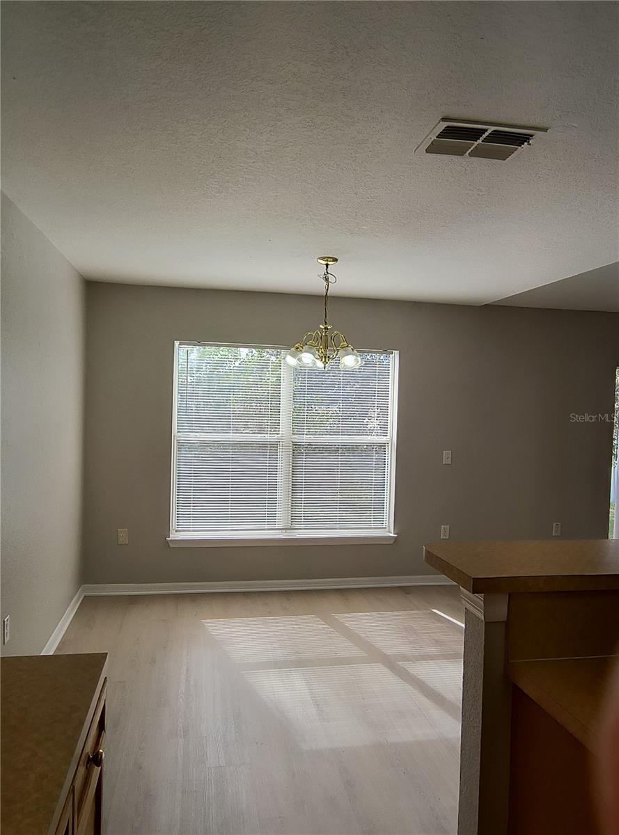 Image 24 of 31 For 320 Puffer Court