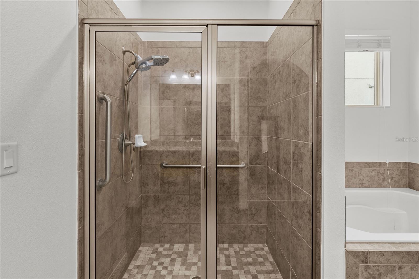 Image 29 of 57 For 14978 Fells Lane