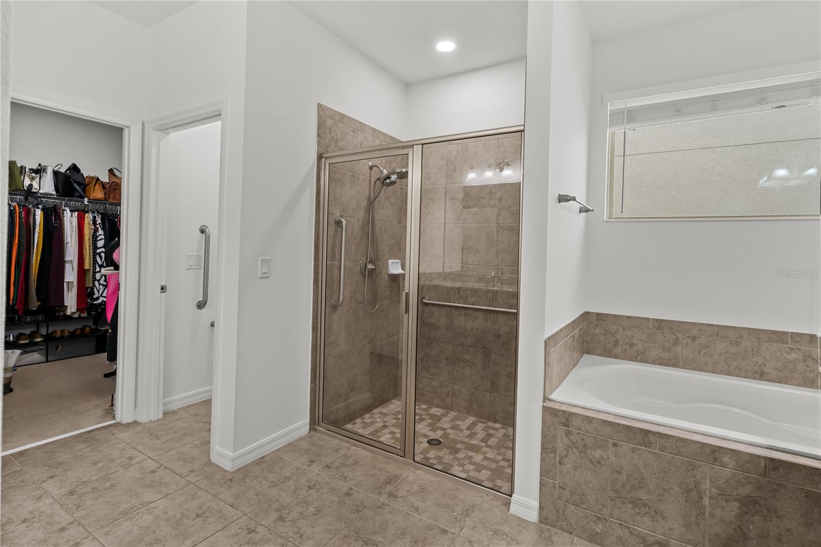 Image 31 of 57 For 14978 Fells Lane