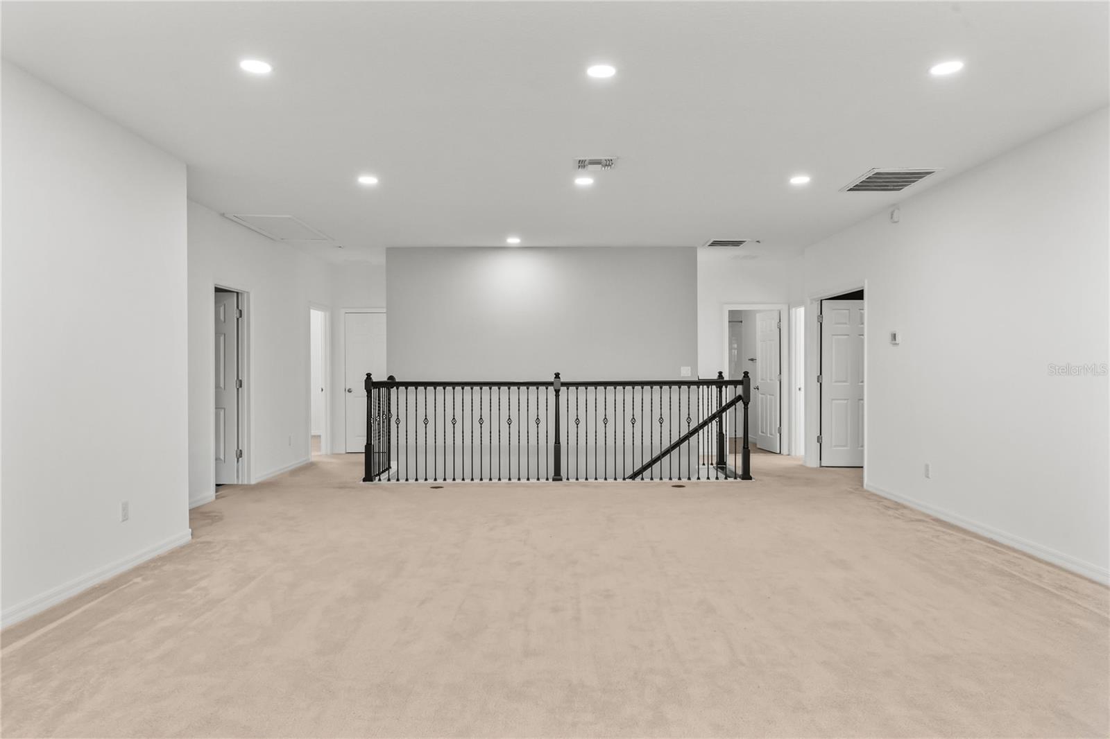 Image 33 of 57 For 14978 Fells Lane