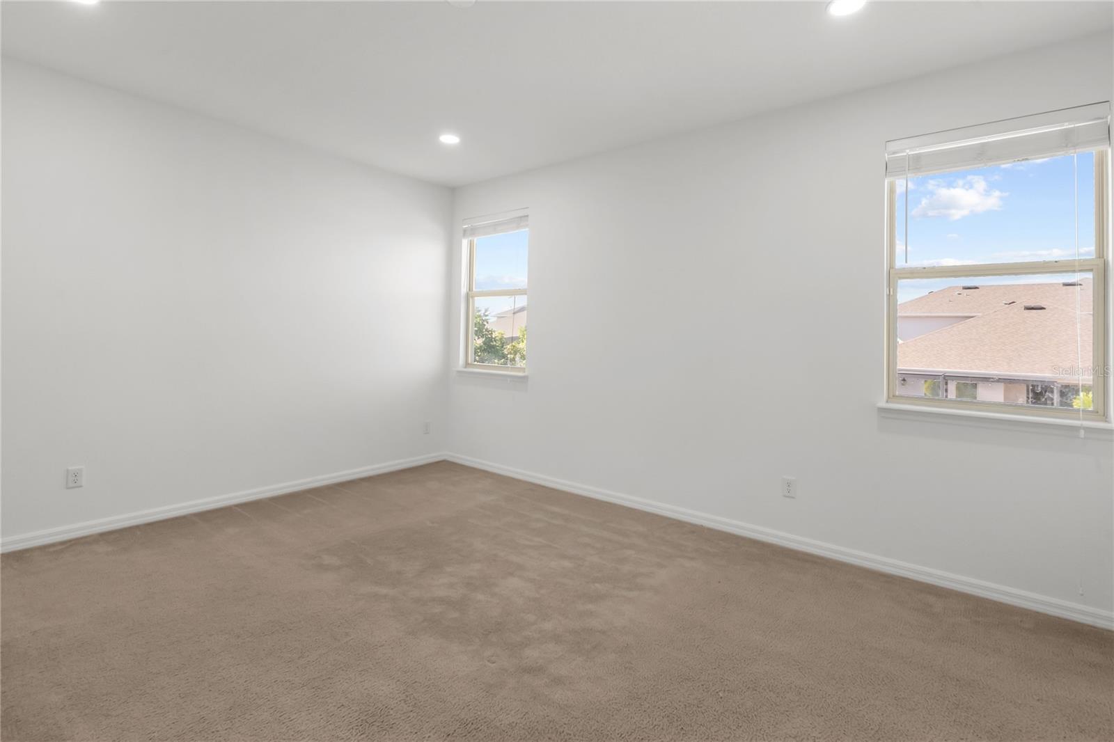 Image 35 of 57 For 14978 Fells Lane