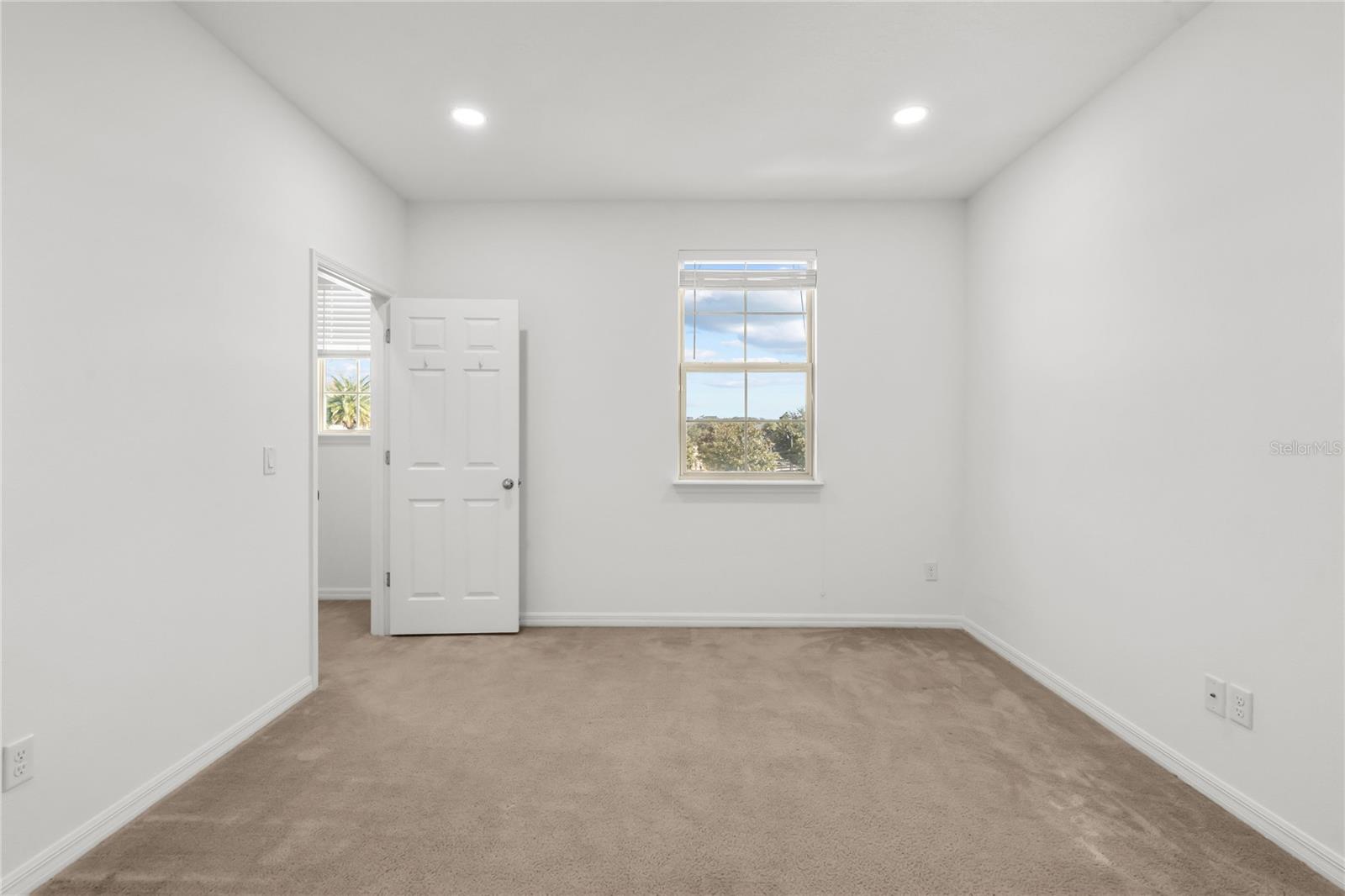 Image 49 of 57 For 14978 Fells Lane