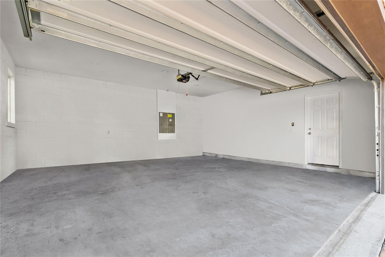 Image 52 of 57 For 14978 Fells Lane