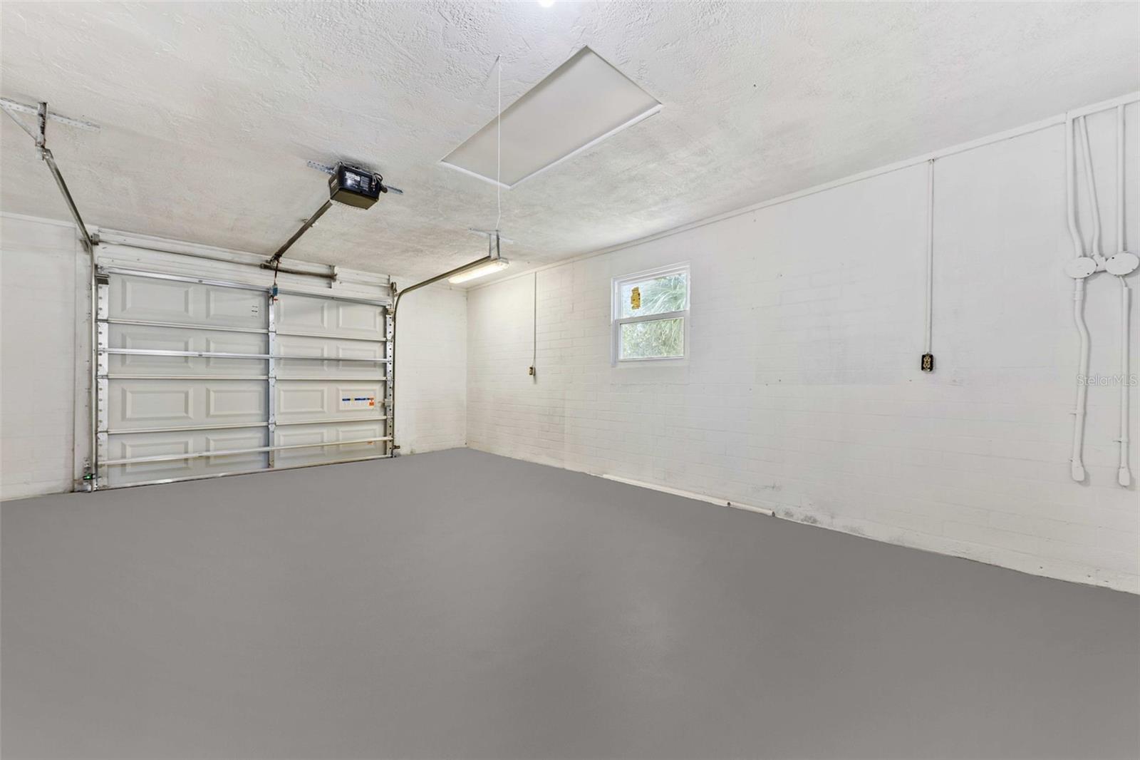 Image 35 of 62 For 1822 Banyan Tree Drive