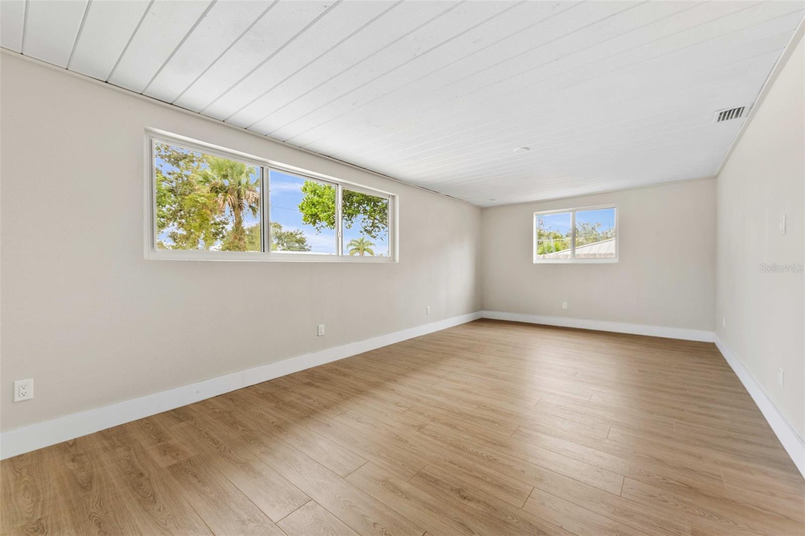 Image 51 of 62 For 1822 Banyan Tree Drive