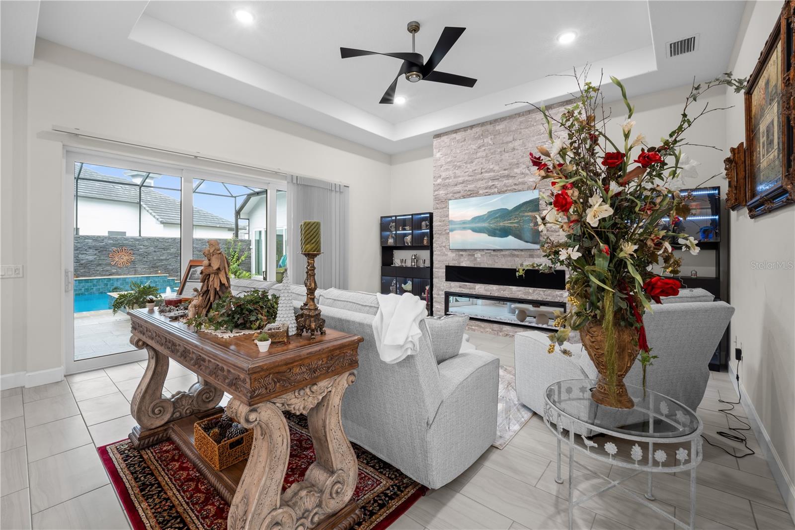 Image 14 of 44 For 193 Hampton Loop