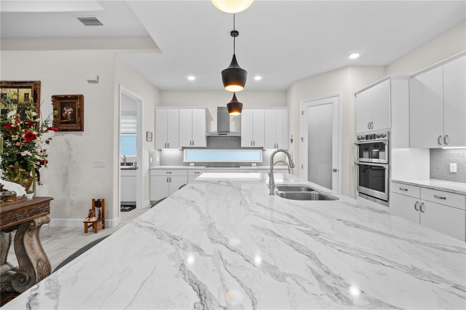 Image 17 of 44 For 193 Hampton Loop