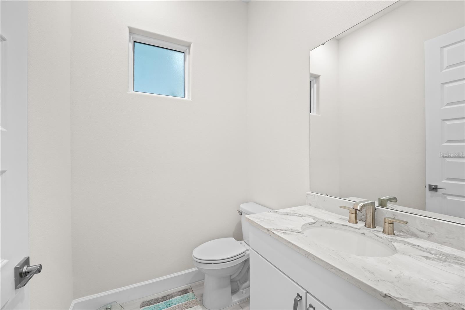 Image 22 of 44 For 193 Hampton Loop