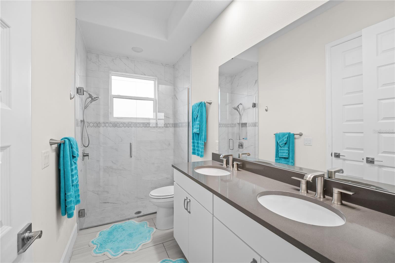 Image 32 of 44 For 193 Hampton Loop