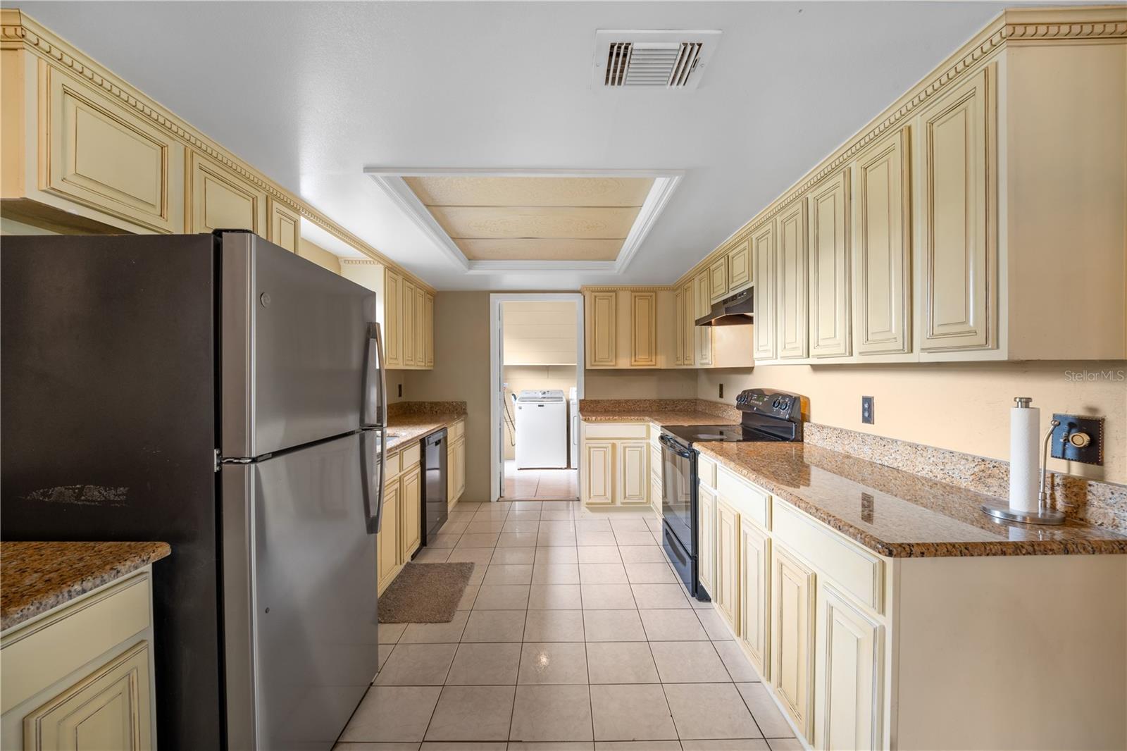 Image 13 of 19 For 128 Hollyhock Court