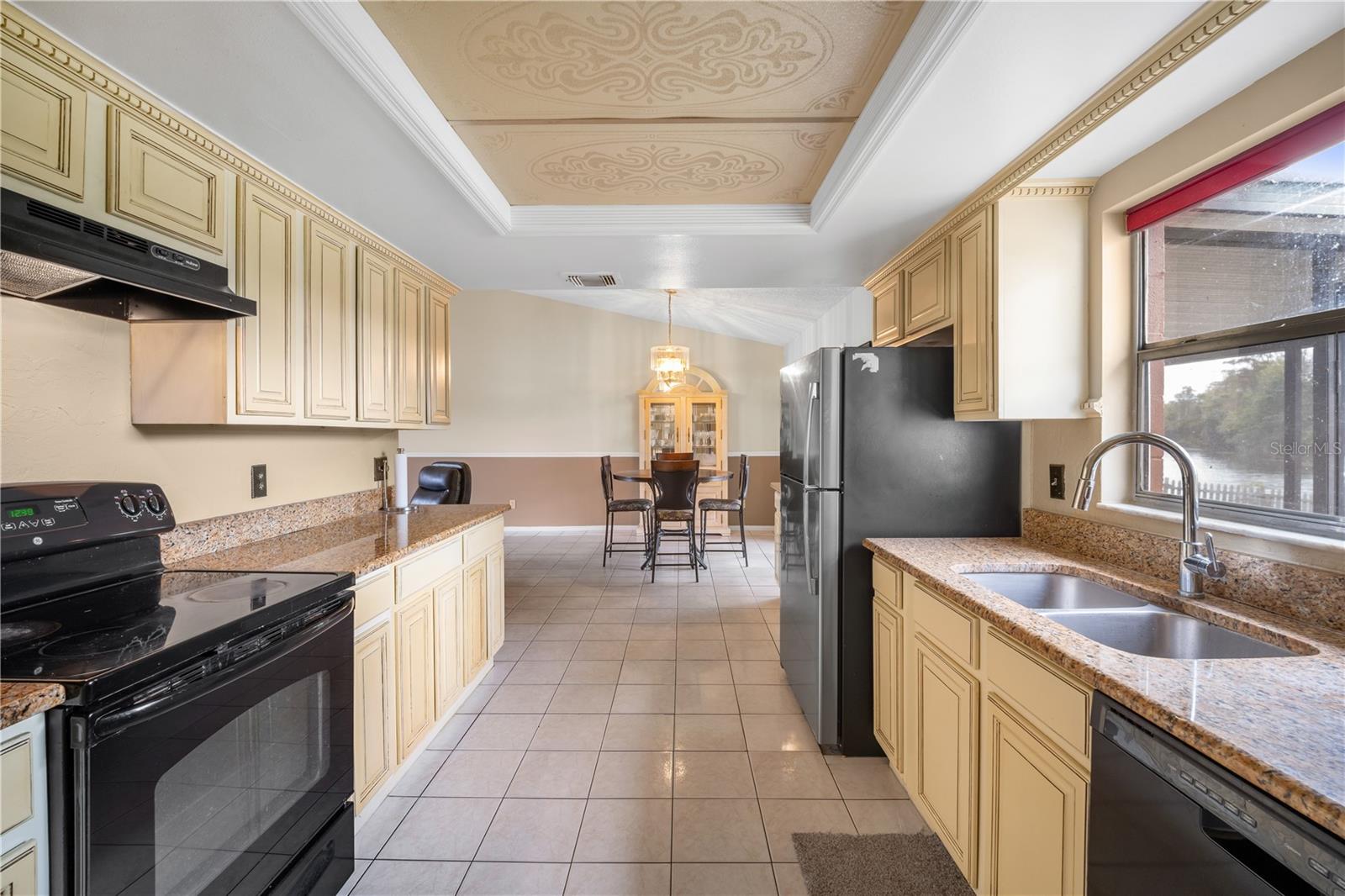 Image 14 of 19 For 128 Hollyhock Court