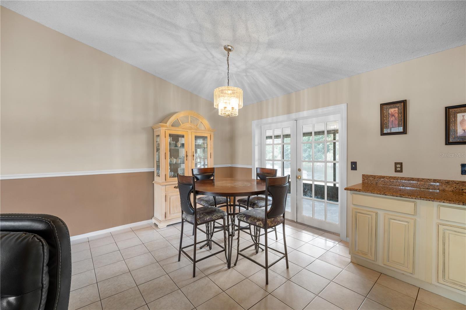 Image 17 of 19 For 128 Hollyhock Court