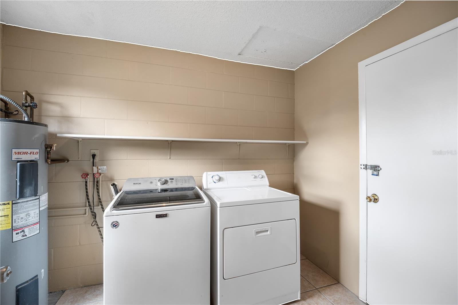 Image 18 of 19 For 128 Hollyhock Court