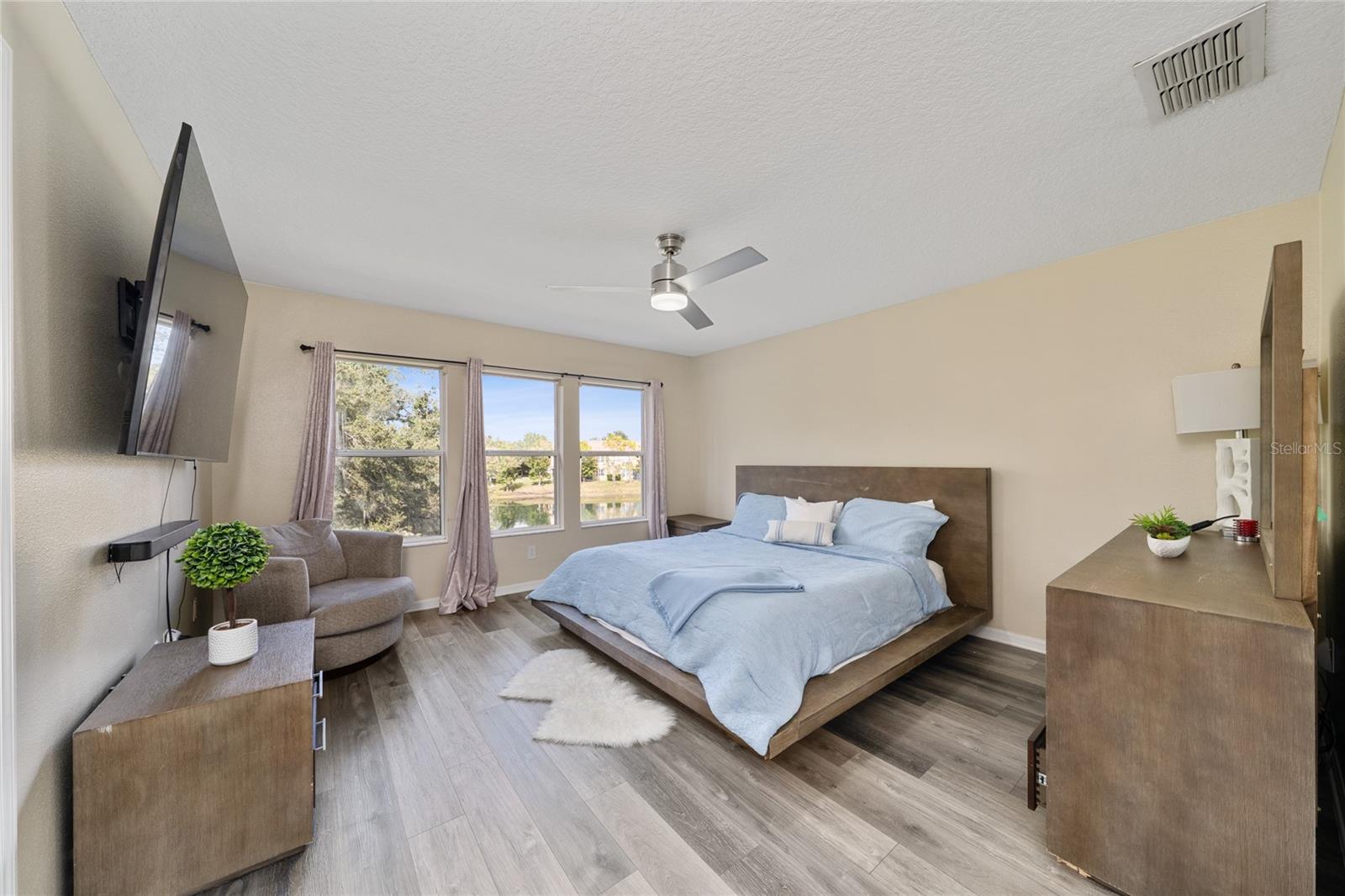 Image 15 of 41 For 3008 Seaview Castle Drive