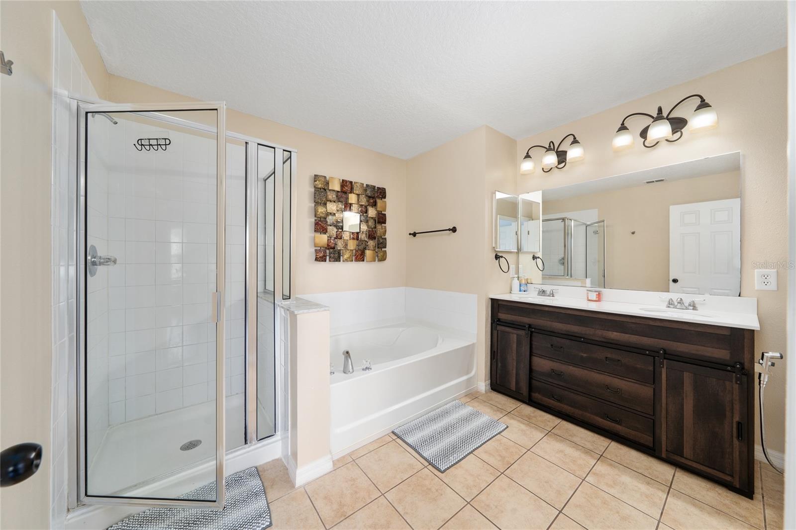 Image 17 of 41 For 3008 Seaview Castle Drive