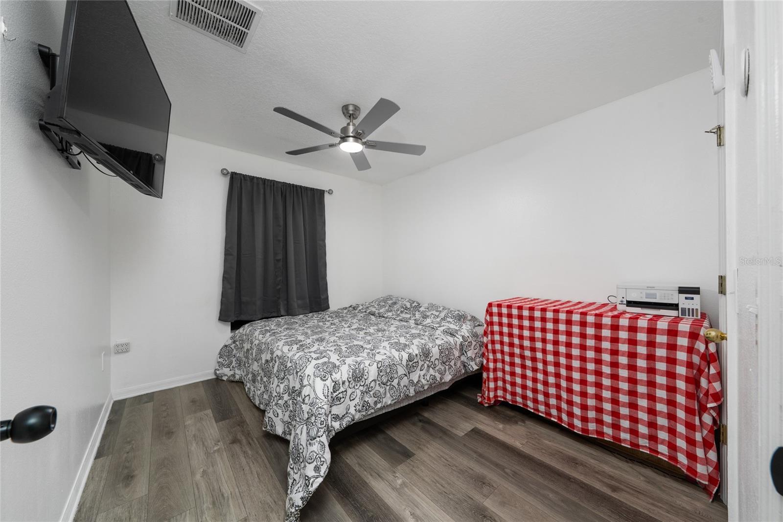Image 22 of 41 For 3008 Seaview Castle Drive