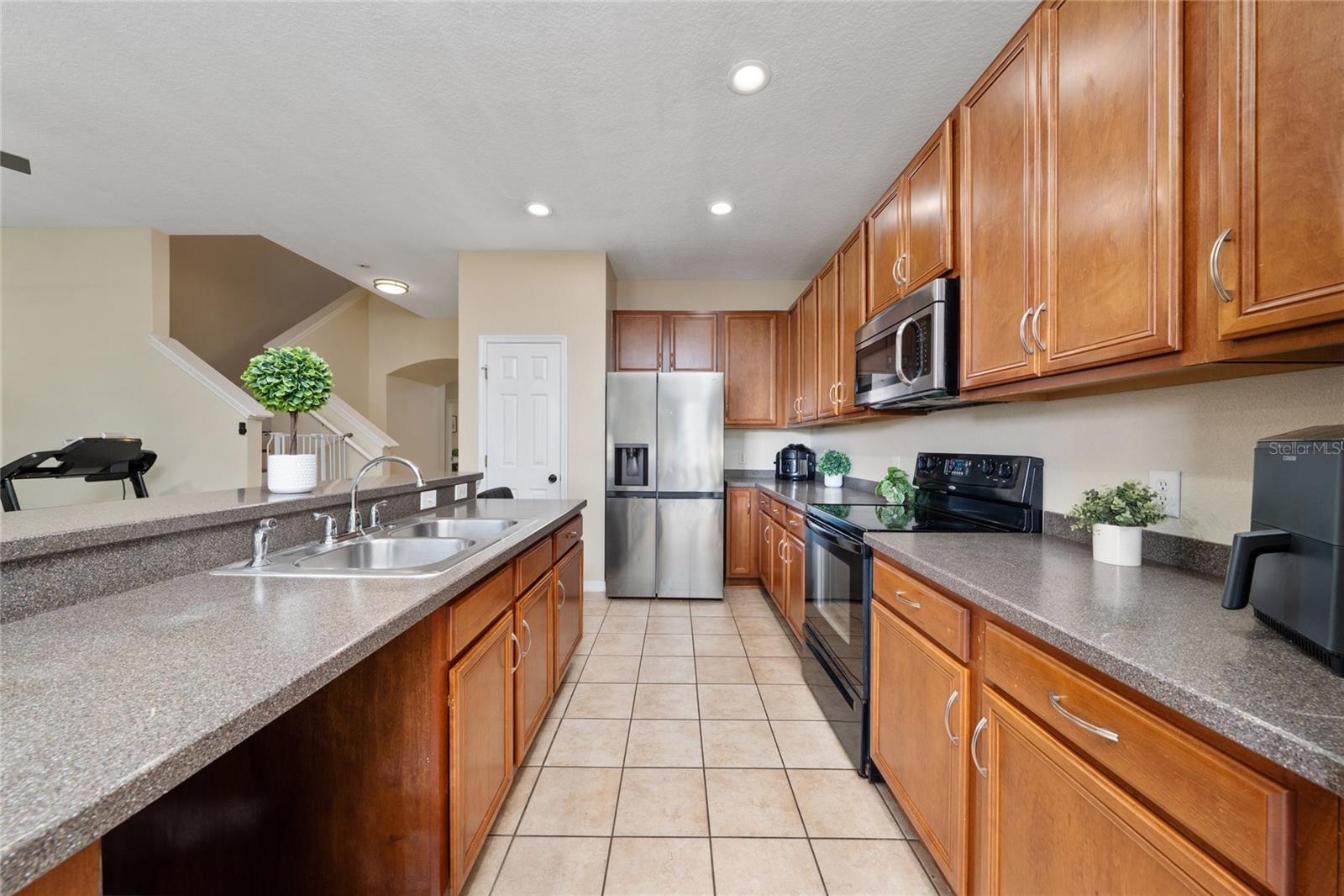 Image 4 of 41 For 3008 Seaview Castle Drive