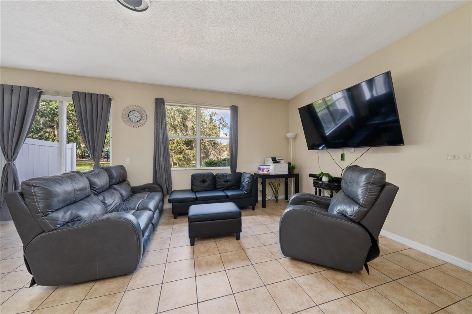 Image 6 of 41 For 3008 Seaview Castle Drive