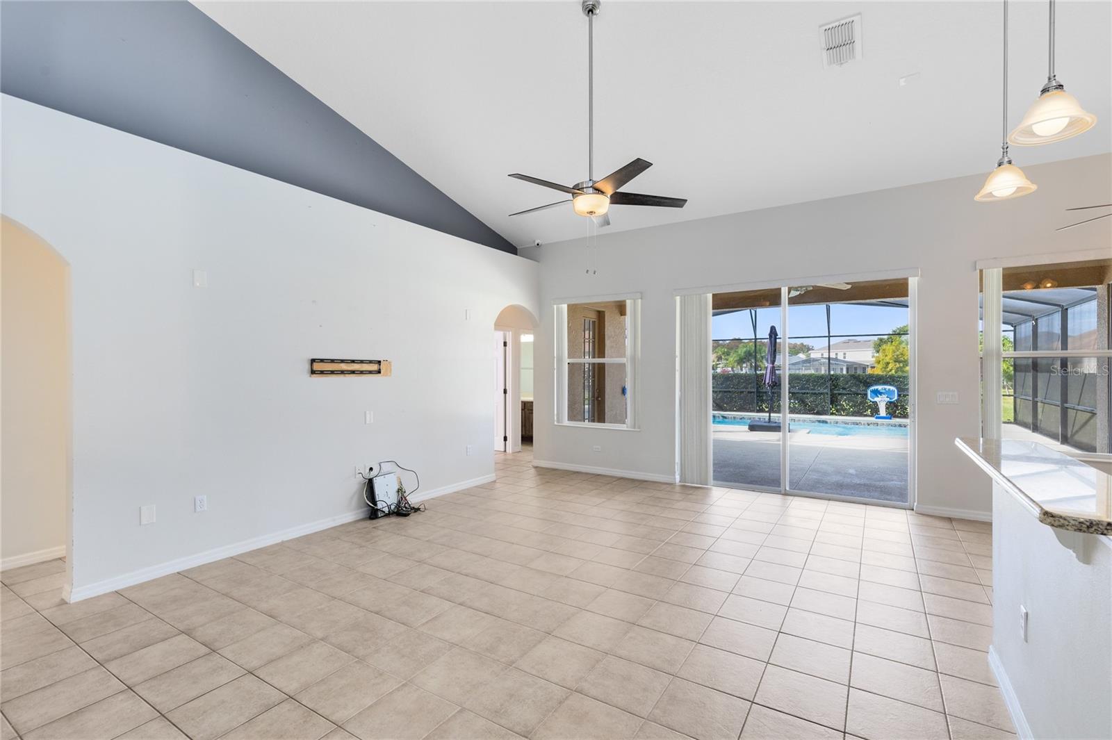 Image 12 of 32 For 3510 Pawleys Loop S