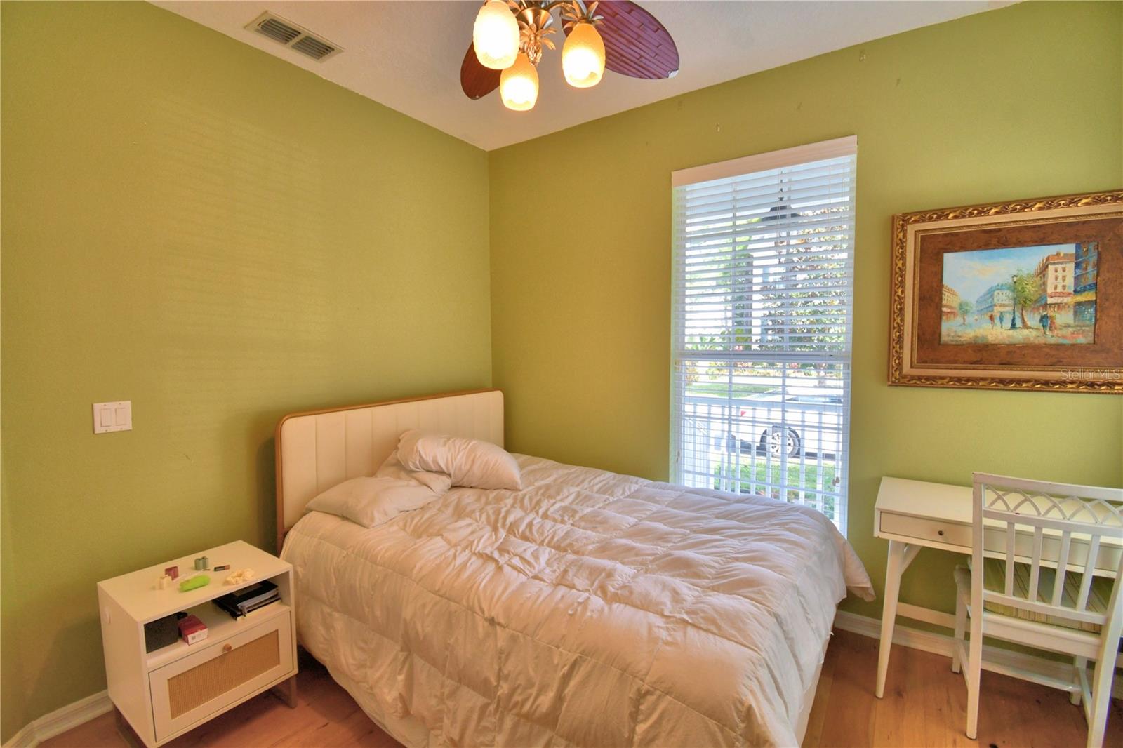 Image 11 of 78 For 908 Yew Court