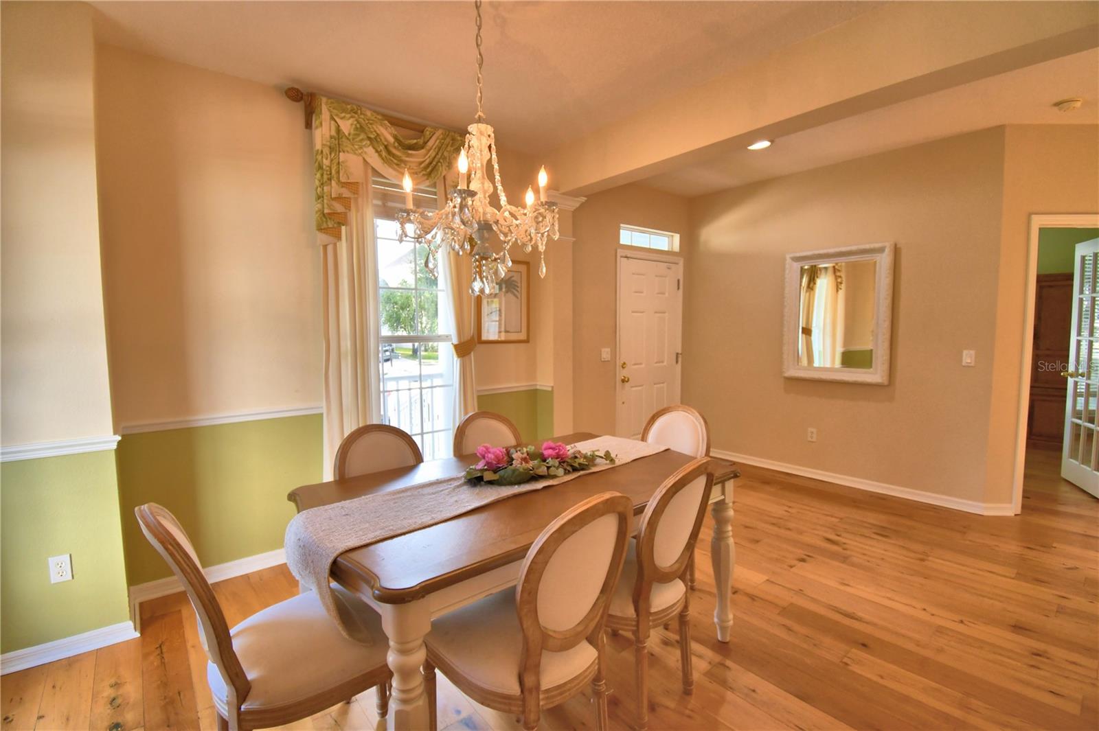 Image 14 of 78 For 908 Yew Court