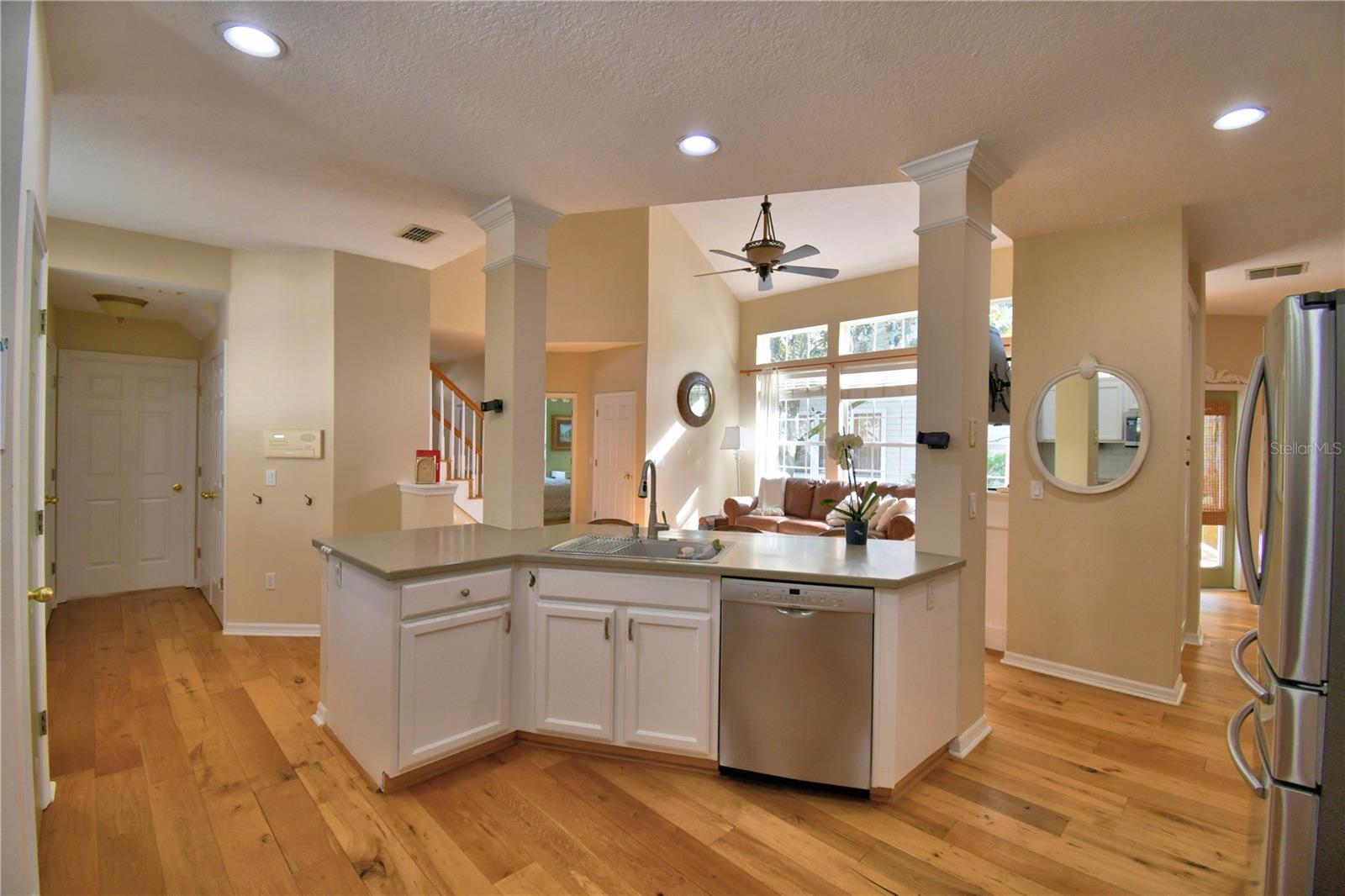 Image 27 of 78 For 908 Yew Court