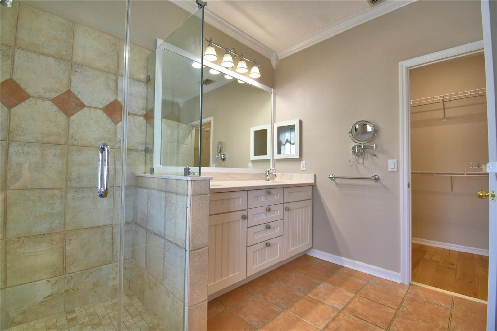 Image 39 of 78 For 908 Yew Court