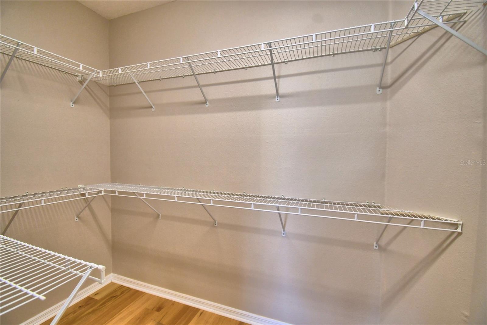 Image 41 of 78 For 908 Yew Court