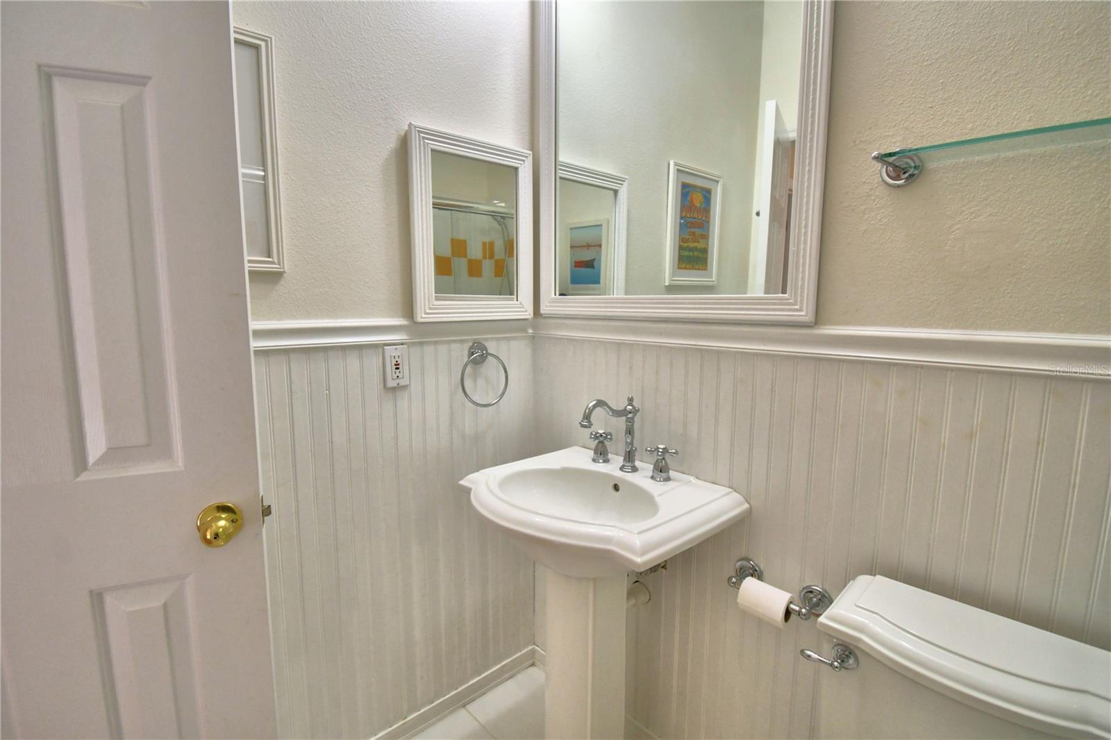 Image 48 of 78 For 908 Yew Court