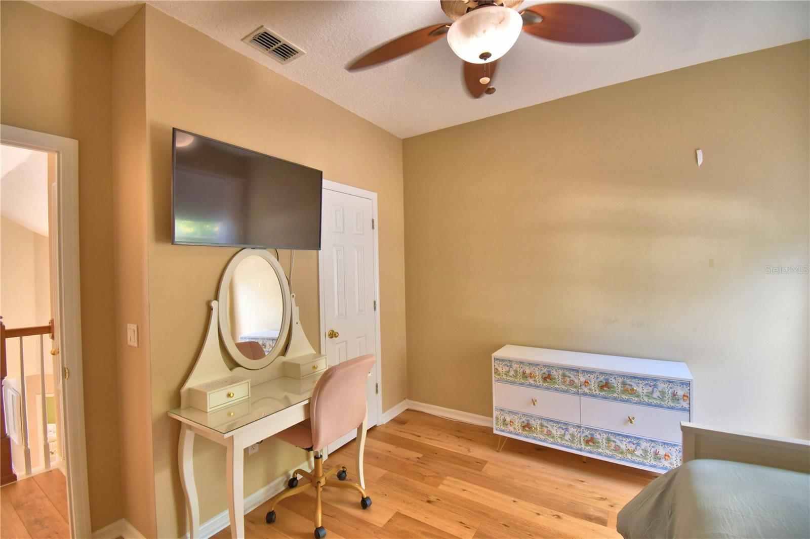 Image 53 of 78 For 908 Yew Court