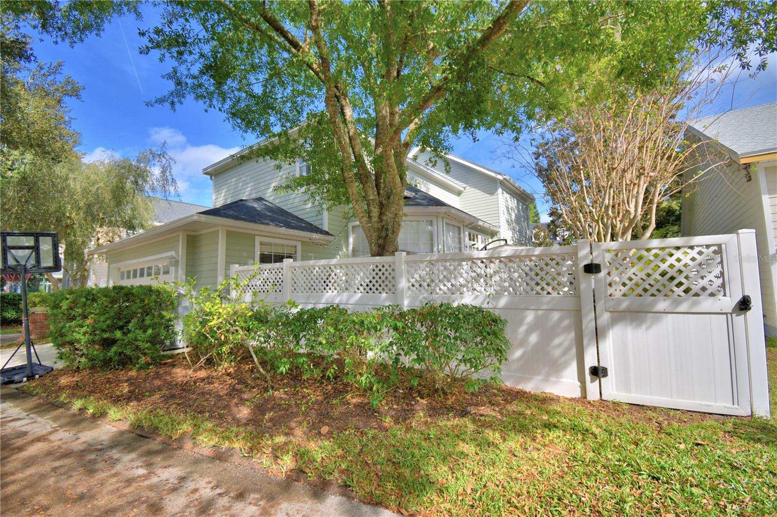 Image 66 of 78 For 908 Yew Court