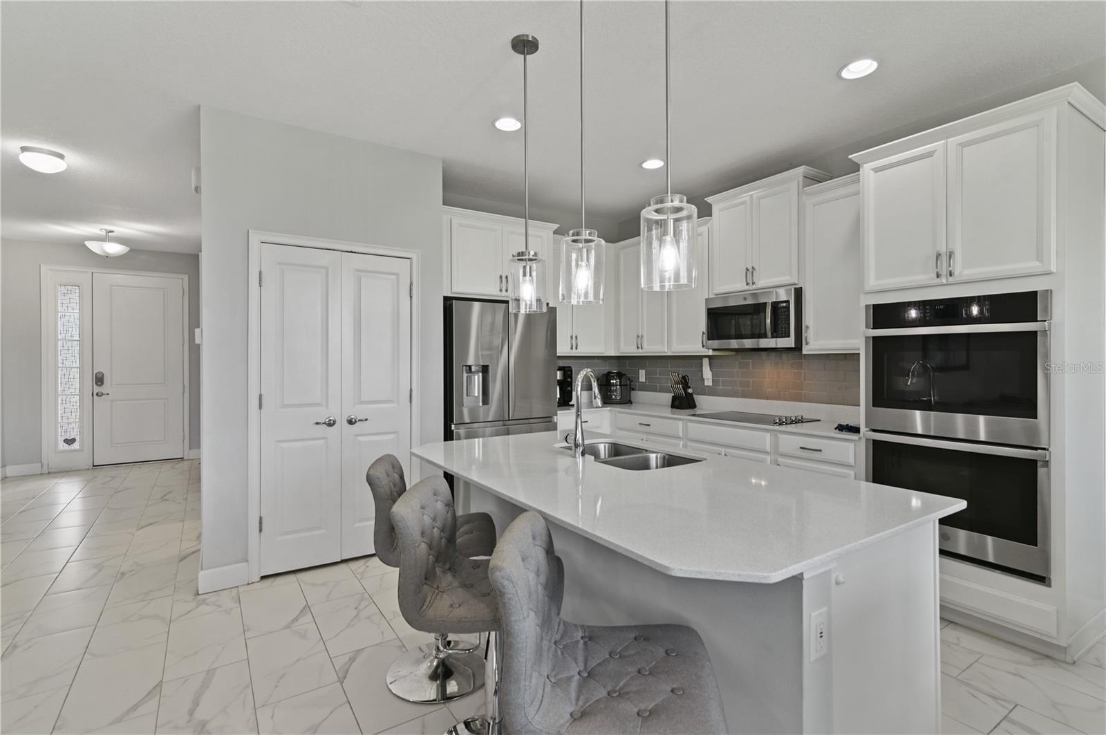 Image 10 of 30 For 2180 Rush Bay Way