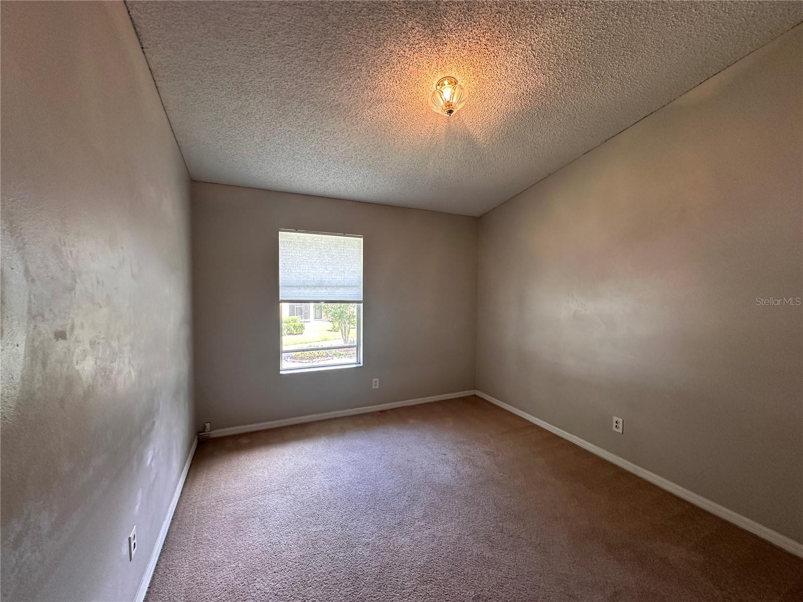 Image 18 of 24 For 6010 Scotchwood Glen 109